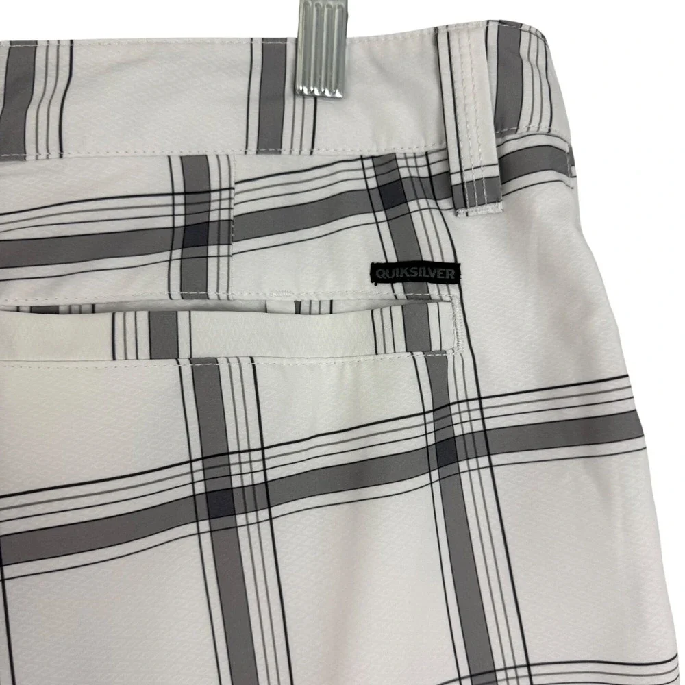 Quiksilver Hybrid Shorts Mens 36 White Plaid‎ Amphibians Board Shorts Stretch